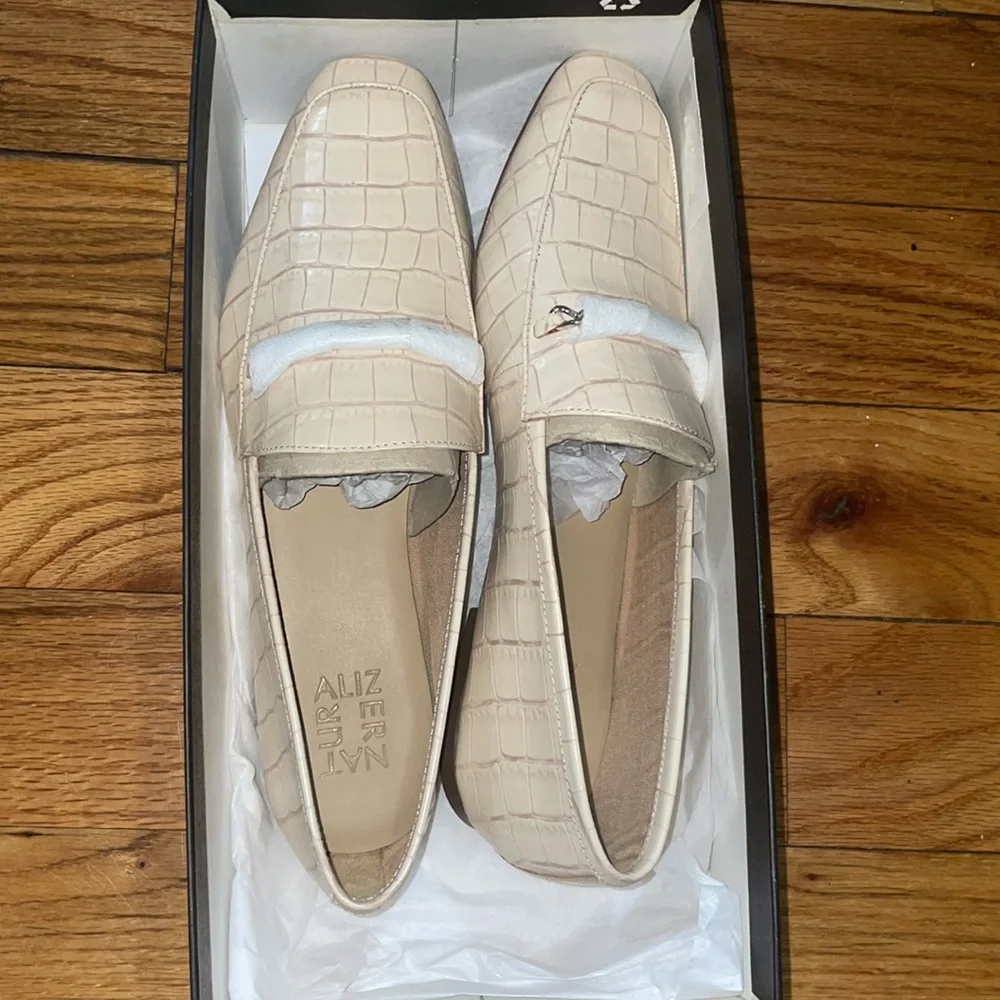 NEW Naturalizer Women's Parrish Loafer Leather sz 10